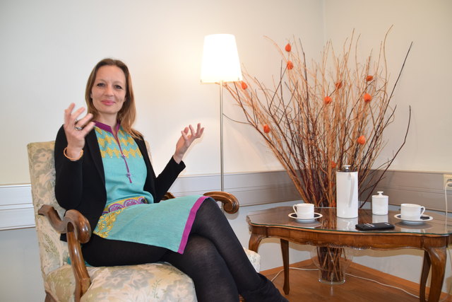 Shakiri Juen im Gespräch mit Bezirksblatt-Redakteurin Karin Zeiler.