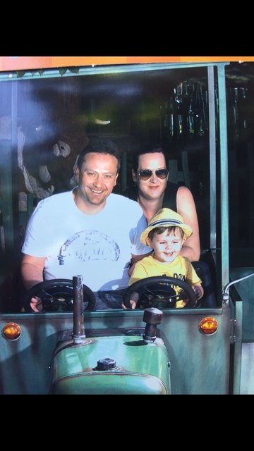 Oma wir holen Dich mit dem Traktor o! :)