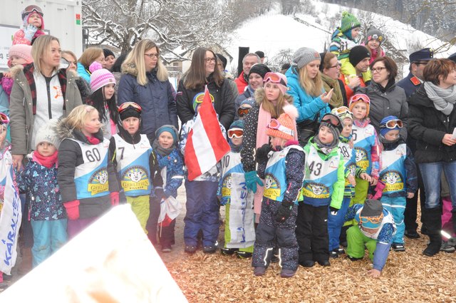 Die Kleinen warteten auf ihren großen Auftritt