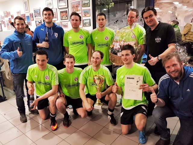 Die Sieger - der FC Umadum - freute sich über den ersten Platz bei diesem besonderem Turnier. | Foto: Christian Grabner, FC UNS