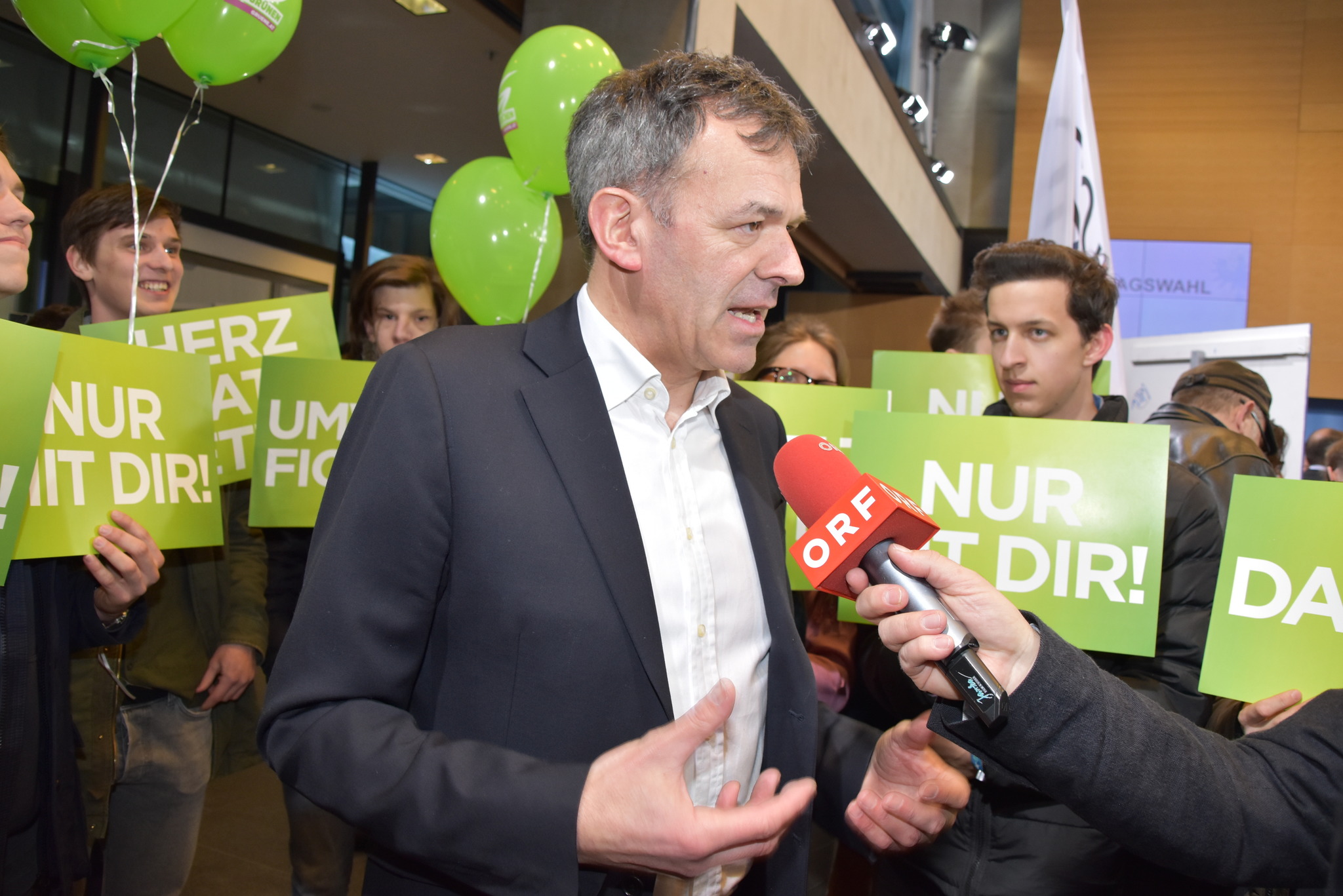 Willi fällt Stein vom Herzen - Innsbruck Willi fällt Stein vom Herzen - Innsbruck