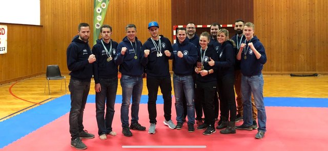 Sechs Kickboxer holten zehn Medaillen nach Köflach.