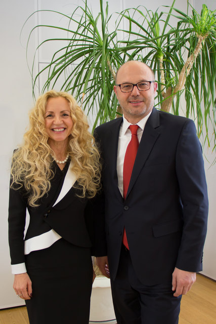 Neues Führungsduo der STGKK: Obmann Josef Harb und Generaldirektorin Andrea Hirschenberger. | Foto: STGKK/Wrann