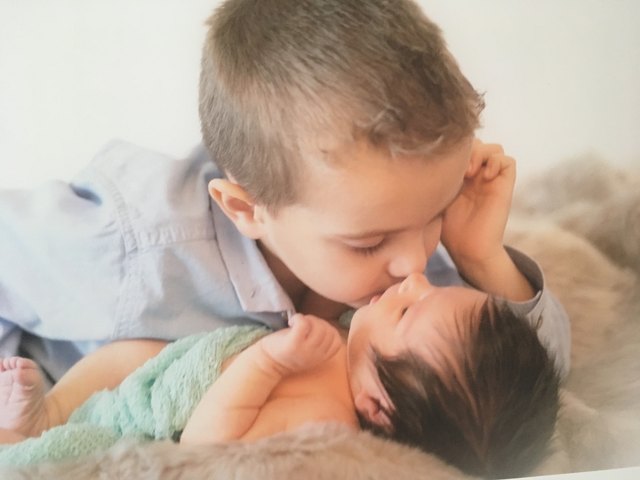 Unsere 2 Kinder sind ein besonderer Moment! Sie würden sich freuen über den Gewinn 