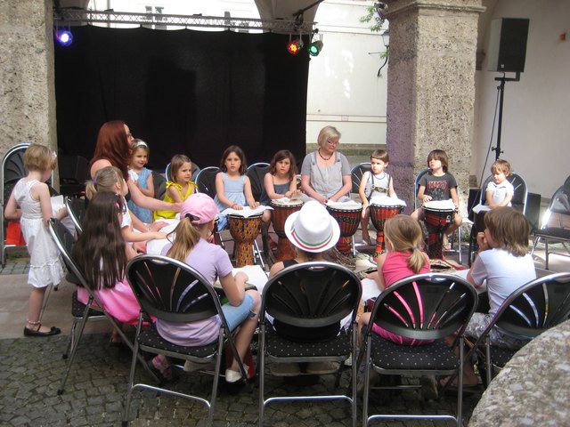 Eine Musik- und Tanzwerkstatt wird von SKUSI in Wals veranstaltet. | Foto: Frühstückl