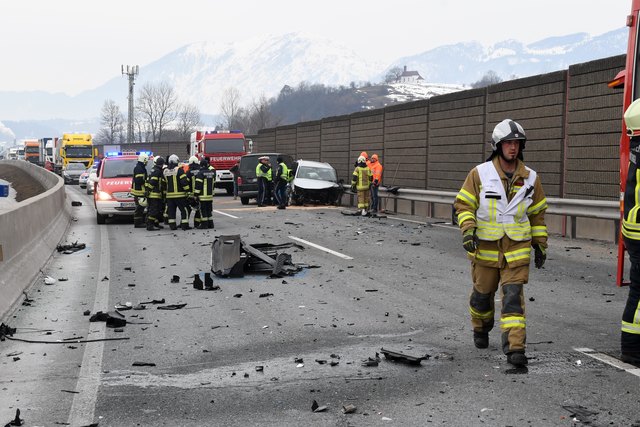 Schwerer Verkehrsunfall am 1. März auf der B178 bei Wörgl-Bruckhäusl. | Foto: ZOOM.TIROL
