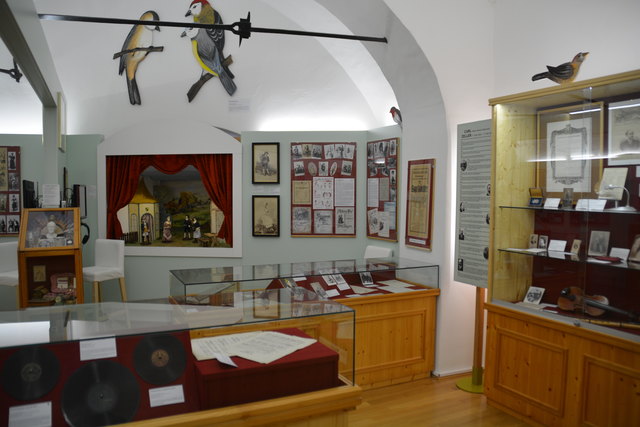 Ein Blick in das rund 60 m² große Museum im Schloss.