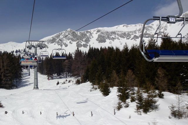 Das Panorama bei angenehmen Temperaturen geniessen