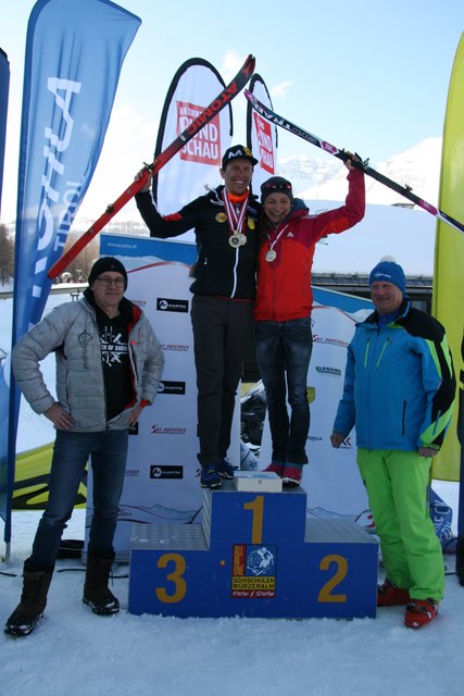 Armin Höfl, Österreichischer Staatsmeister im Individual, und Michaela Essl dürfen sich über den Titel "Master of Snow" im WARSCHENECK extreme freuen.