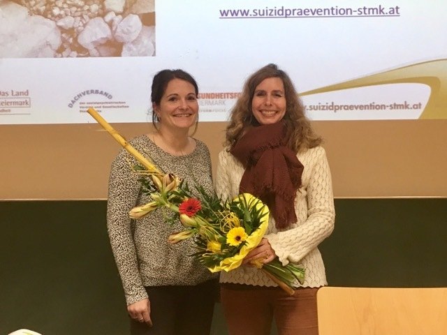 Marion Herzmaier mit Christina Dimitra Michou﻿ (v. l.). | Foto: Nößler