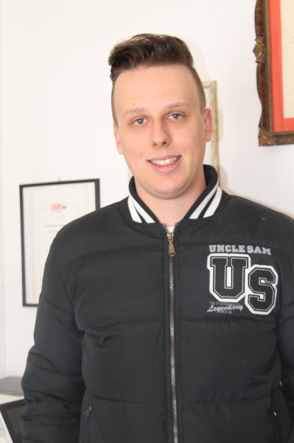 Inzwischen ist er 24 Jahre alt und hat 4 Mitarbeiter | Foto: woche/aw