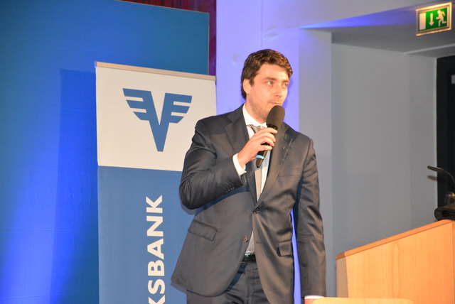 Dir. Johannes Singer