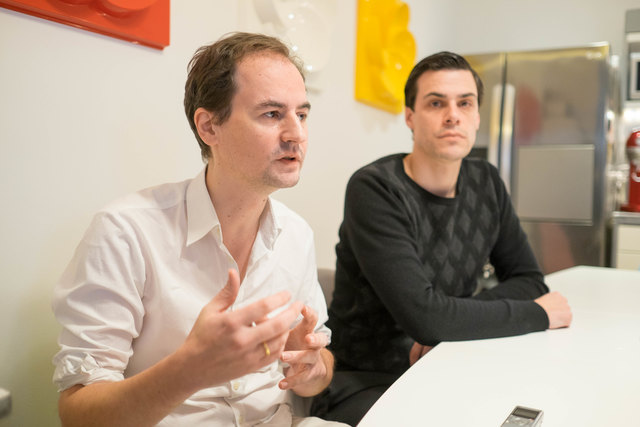 Franz Adrian Wenzl und Klaus Mitter (v.l.) von Kreisky im Interview mit der bz-Wiener Bezirkszeitung. | Foto: Arnold Burghardt