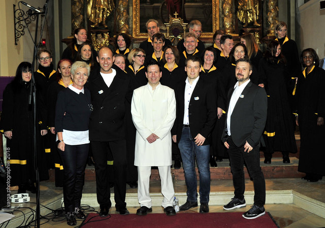 ebenfalls unter den begeisterten Gästen, LAbg. Doris Prohaska, Vereinsobmann Daniel Karacsonyi, Chorleiter Dr. Georg Weilguny, Kassier René Varga, Kassierstv. Mario Zingl (v.l.n.r.) | Foto: Foto Willi Varga