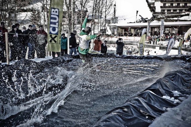 Der Watersplash sorgt für Spaß bei den Besuchern. | Foto: Raiffeisen Club NÖ-Wien