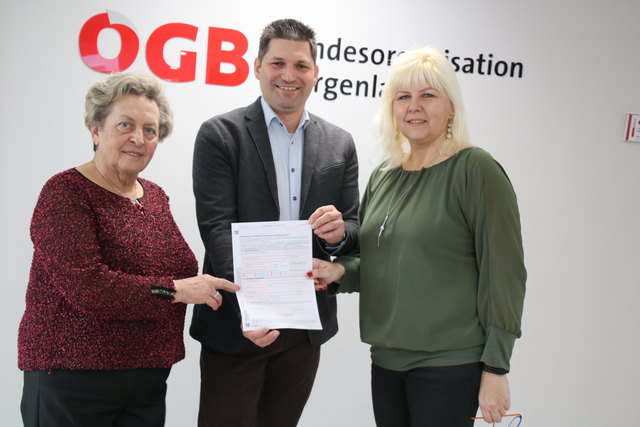 Keine Angst vor der Arbeitnehmerveranlagung: ÖGB-Landespensionistenvorsitzende Elisabeth Ficker, ÖGB-Landessekretär Andreas Rotpuller und Bettina Nemeth organisieren Hilfestellung für ältere Generation. | Foto: ÖGB Burgenland