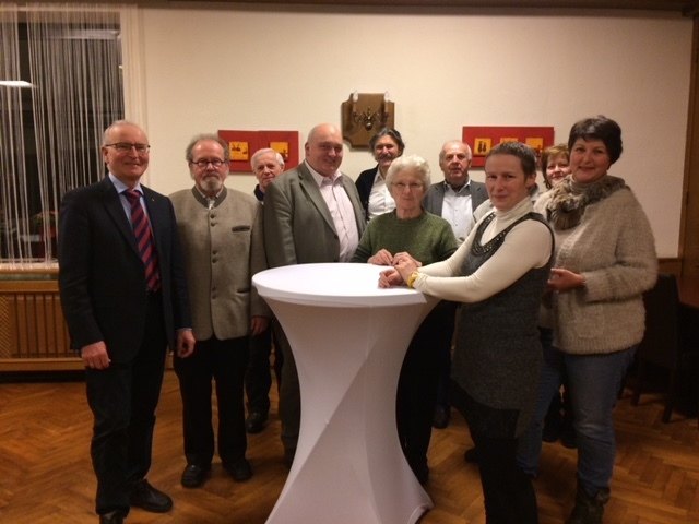 Obmann Werner Gradwohl, Wolfgang Klietmann, Hermann Hausensteiner, BO Albert Maschler, Richard Kampits, Anna Reitter, Johann Binder, Dr. Evamaria Klietmann, Christine Scharka, Ulrike Kling (verdeckt), Sylvia Kampits | Foto: Foto: privat