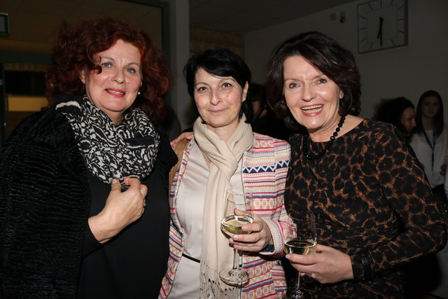 Barbara Reischl, Karin Sebati und Dir. Monika Gruber | Foto: Lederer