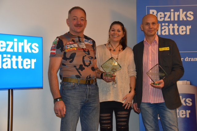 Klosterneuburg/Purkersdorf: "Sportler des Jahres" Karl Heinz Riegl, Brigitte Huber (Redaktion Purkersdorf), Trainer Robert Hass übernimmt den Preis für "Sportstar von morgen" Anika Schicho | Foto: BB/Hairer