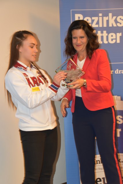 St. Pölten: "Sportlerin des Jahres" Funda Celo und Karin Zeiler, Redaktionskoordination Zentralraum | Foto: BB/Hairer