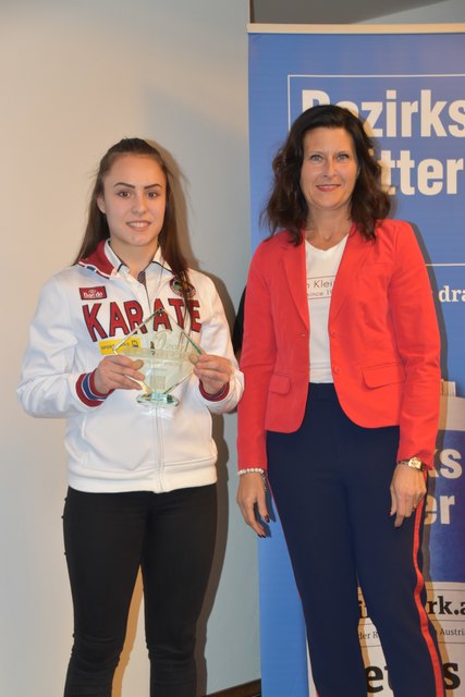 St. Pölten: "Sportlerin des Jahres" Funda Celo und Karin Zeiler, Redaktionskoordination Zentralraum | Foto: BB/Hairer