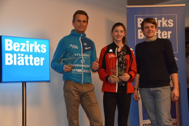 Amstetten: "Sportler des Jahres" Christian Bruckner, "Sportstar von morgen" Nicole Prauchner und Redaktionsleiter Thomas Leitsberger | Foto: BB/Hairer