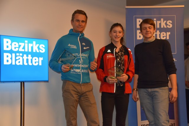 Amstetten: "Sportler des Jahres" Christian Bruckner, "Sportstar von morgen" Nicole Prauchner und Redaktionsleiter Thomas Leitsberger | Foto: BB/Hairer