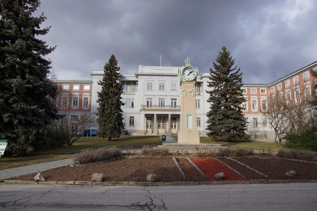 Der 1907 fertig gestellte, von Otto Wagner mitgeplante Spitalskomplex galt zur Zeit der Eröffnung als einer der modernsten Nerenheilanstalten Europas. | Foto: Alois Fischer