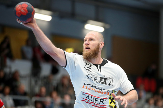 Der Leitwolf: Spielertrainer Ales Pajovic aus Slowenien ist einer von aktuell vier Legionären im Kader der HSG Graz. | Foto: GEPA