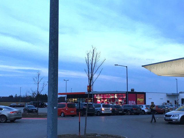 Das EKZ Kittsee ist nur 4 km von der Grenze entfernt.