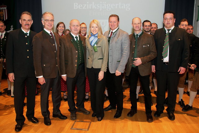 Josef Aigner, Bezirksjägermeister Volkmar Angermeier,  Sepp Brandmayr, Christine Haberlander, Roman Haider, Herbert Sieghartsleitner, Martin Eisenhuber | Foto: Andreas Maringer