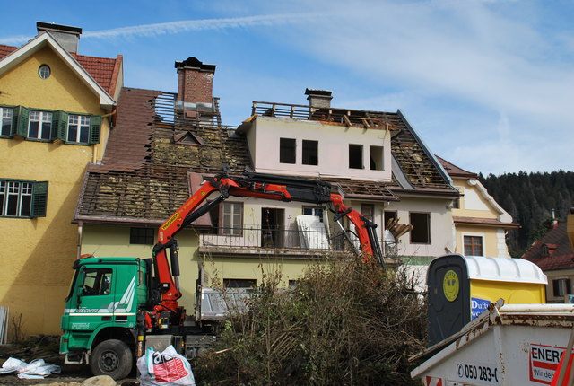 Die letzten Mieter (WOCHE) sind ausgezogen, nun kann auch das letzte Haus abgerissen werden