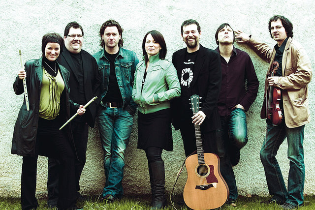 Die achtköpfige Gruppe überzeugt mit irischen Klassikern und einer Mischung aus Folk, Rock, Jazz und Funk. | Foto: KK