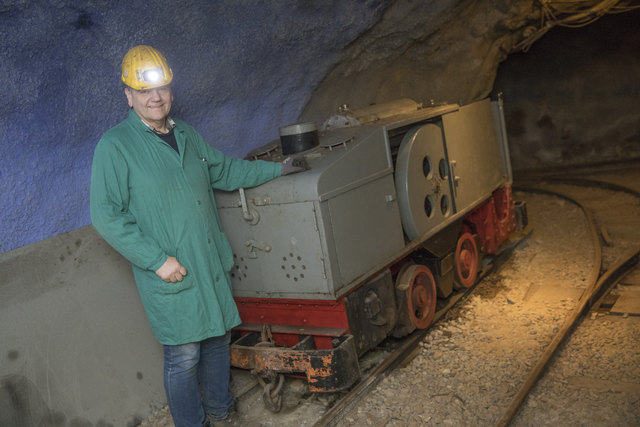Das Prachtstück: Auf diese historische Benzol-Lokomotive ist Günther Hofmann besonders stolz. | Foto: Prontolux