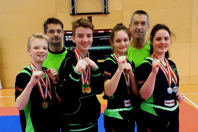 Kevin Masser, Coach Martin Ranegger, Marco Masser, Sophie Scherr,Trainer Kurt Knappitsch und Tanja Koch kamen mit vielen Medaillen nach Wies zurück. | Foto: KK