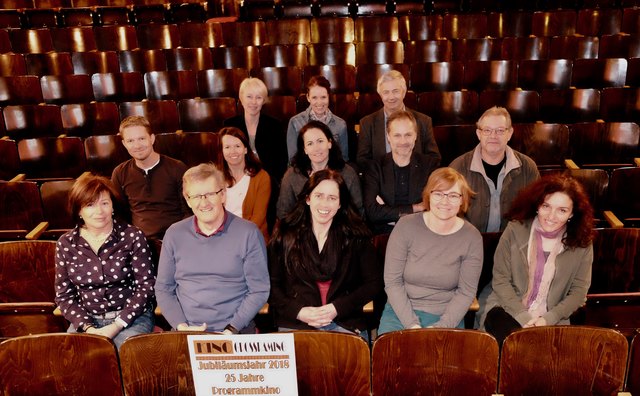 Das Großraminger Kinoteam (v. l.): 1. Reihe: Anna Ehgartner, Obmann Hugo Mayer, Sigrid Gruber-Barth, Nicole Kerschbaumsteiner, Silvia Moisl; 2. Reihe: Jürgen Leppen, Eva Kronsteiner, Sabrina Hofer, Martin Ehgartner, Werner Leppen; 3. Reihe: Karin Katzensteiner-Treml, Monika Niedermair, Berthold Pree | Foto: Filmclub Kino Großraming