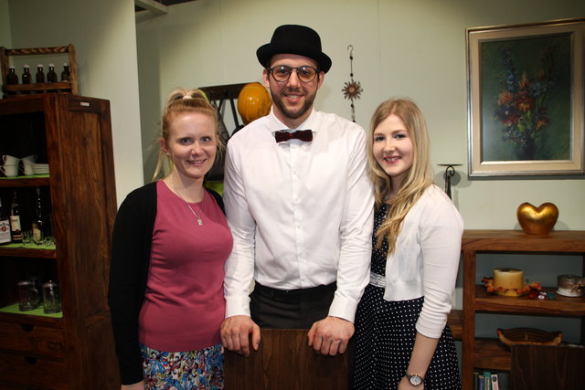 Rita und Christoph Österbauer mit Julia Feichtenschlager.