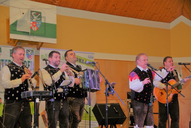 Zünftige Musik aus der Untersteiermark gab es in Nestelbach im Ilztal