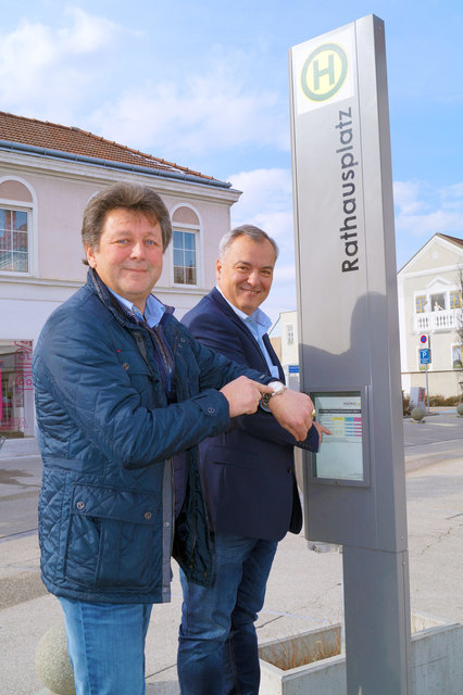 GfGR Gerhard Tschakert und Bürgermeister Andreas Ramharter wollen die öffentlichen Busverbindungen für ihre Leobersdorferinnen und Leobersdorfer noch optimaler gestalten. | Foto: Marktgemeinde Leobersdorf