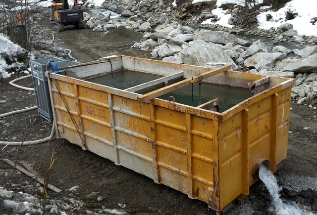 Jetzt wird das Baustellenabwasser in einer Gewässerschutzanlage neutralisiert.