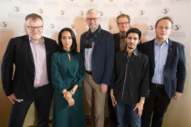 v.l.n.r.: Stefan Ruzowitzky, Manal al-Sharif, Michael Strugl, Philipp Blom, Aeham Ahmad und Markus Hengstschläger | Foto: Academia Superior/Wakolbinger