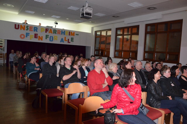 Der gut gefüllte Saal im Pfarrheim Purgstall.
