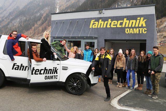 Schüler des BORG Radstadt kamen beim Prgramm "Fahrtechnik erleben" von der trockenen Theorie zur spannenden Praxis. | Foto: ÖAMTC/Lagger