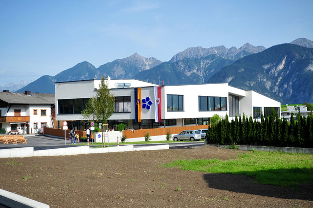 Christian Abenthung anhand des Beispiels Kinderbetreuung: "Innsbruck kassiert die Kommunalsteuern – den Gemeinden bleiben die Kosten für die Infrastruktur! Ein wirklich guter Plan der Grünen!"