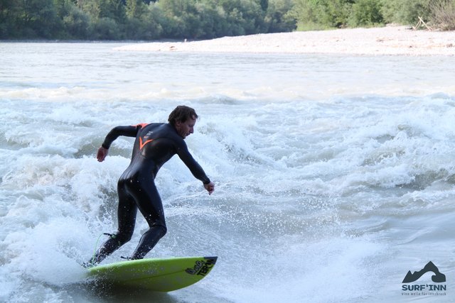 Eine Flusswelle für Innsbruck: Das ist das Ziel vom Verein Surf'Inn | Foto: privat