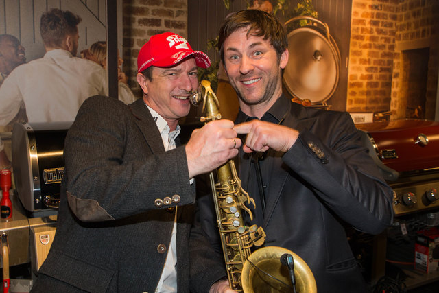 Ex-Skisprung-Nationaltrainer Alexander Pointner mit Musiker Willy Streb. | Foto: Mike Vogl