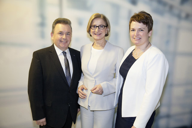 Landtagsabgeordneter Franz Mold, Landeshauptfrau Johanna Mikl-Leitner und Bundesrätin Andrea Wagner (v.l.). | Foto: ÖVP