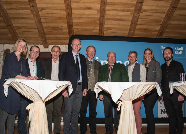 Julia Baumgärtner (BB), Herbert Wallner (SBG-Liste Mayr), Cyriak Schwaighofer (Grüne), Manfred Sampl (ÖVP), Ernst Rothenwänder (FPS), Ernst Lassacher (FPÖ), Gerd Brand (SPÖ), Andrea Klambauer (Neos), Peter J. Wieland (BB). | Foto: Peter Bolha