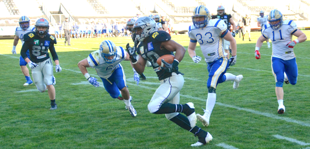 Für die Punkte auf dem Raiders Scoreboard sorgten u.a. auch Patrick Donahue (im Bild Nr.10).