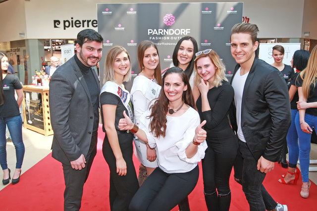 Marius Gyparis, Daniela Keck, Margot Pölz, Tanja Duhovich, Katrin Lidy, Vanessa Hartmann, Philipp Knefz | Foto: Philipp Enders